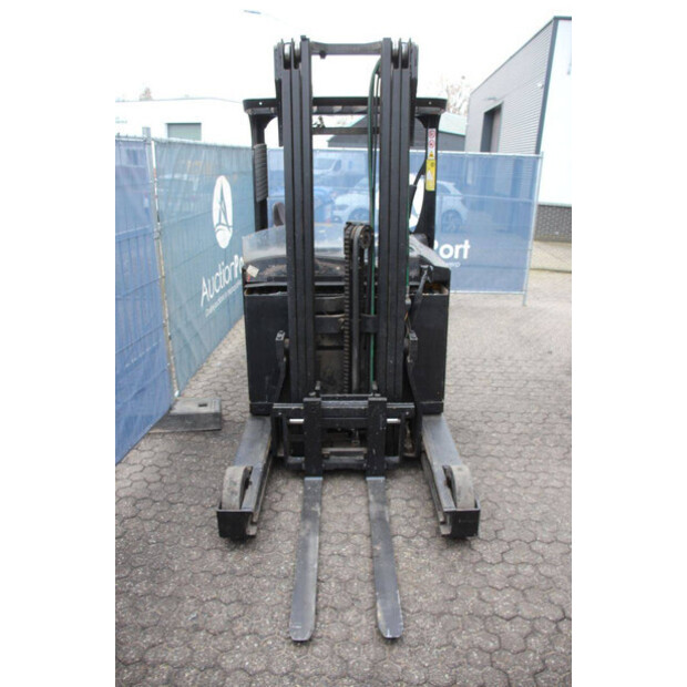 2007 يال MR16-45584214