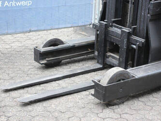 2007-yale-mr16-1425221-45584216