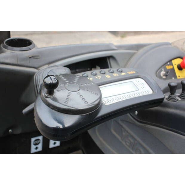 2007 يال MR16-45584223