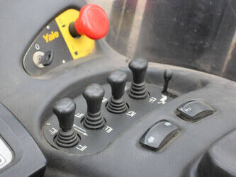 2007-yale-mr16-1425221-45584224