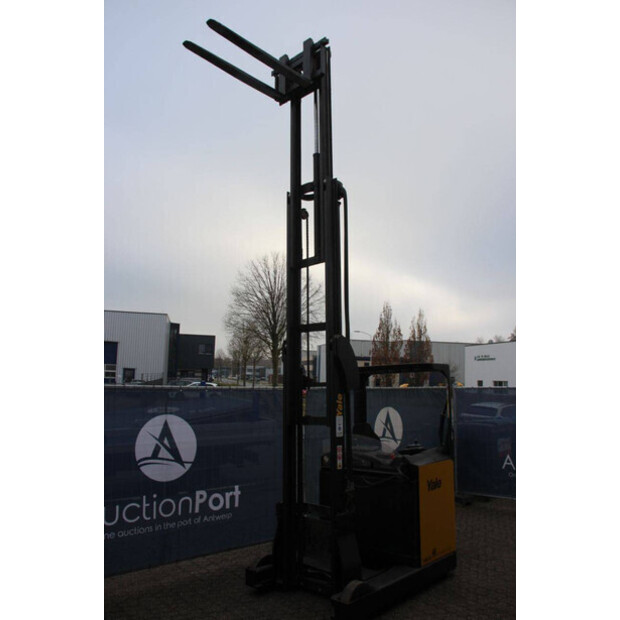 2007 يال MR16-45584228