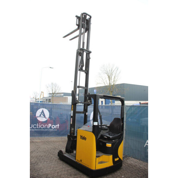 2007 يال MR16-45584229