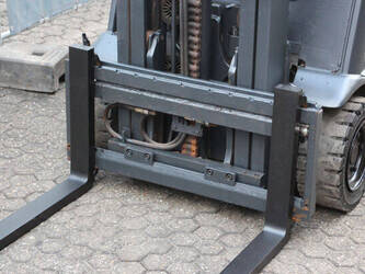 2017-linde-e16c-02-1425222-45584241