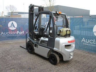 nissan-25-1425226-45584351