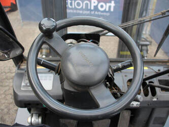 nissan-25-1425226-45584371