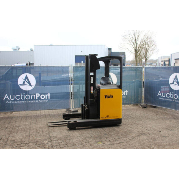 2008 Yale MR14-45584378