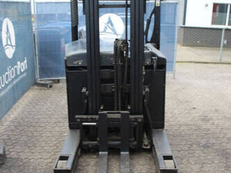 2008-yale-mr14-1425227-45584384