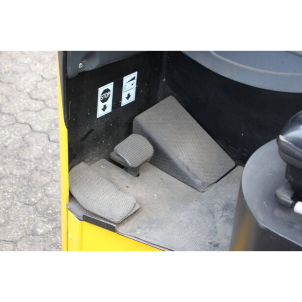 2008 Yale MR14-45584390