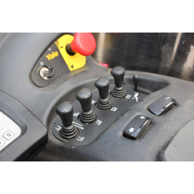 2008 Yale MR14-45584392