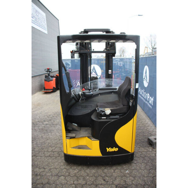 2009 Yale MR16-45584402