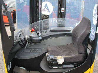 2009-yale-mr16-1425228-45584410