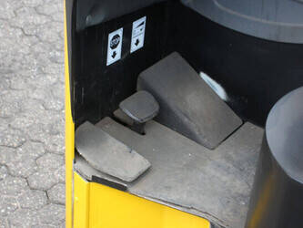 2009-yale-mr16-1425228-45584412