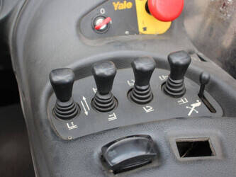 2009-yale-mr16-1425228-45584415