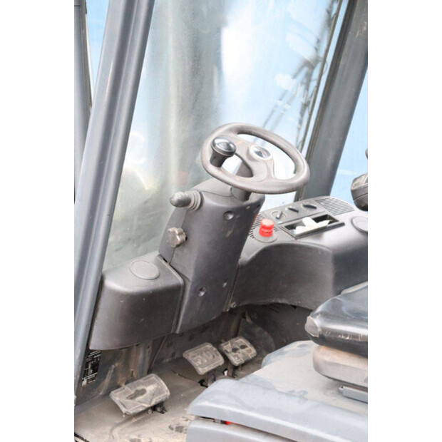 2015 ليندي E16P-02-45584489