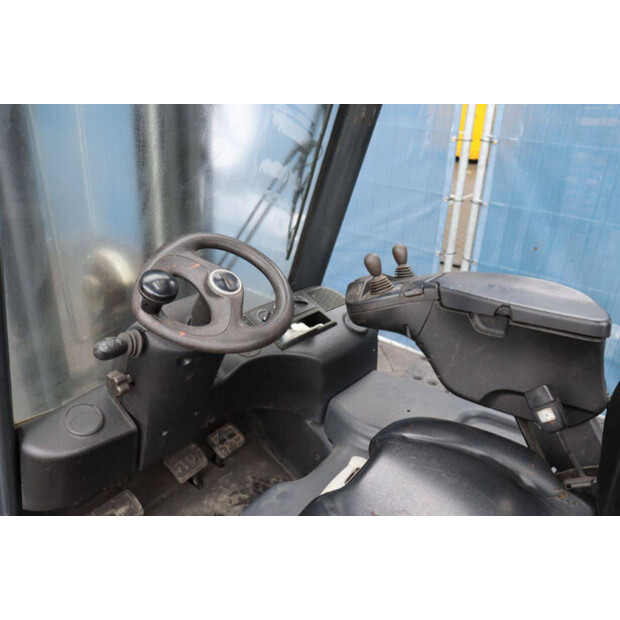 2015 ليندي E16P-02-45584492