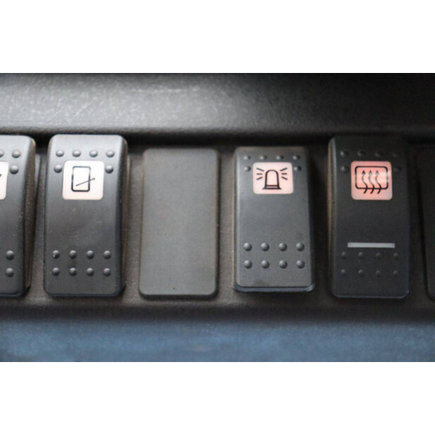 2015 ليندي E16P-02-45584499