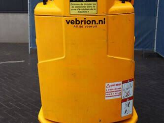 2004-jlg-toucan-800-a-45584548