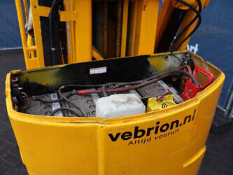 2004-jlg-toucan-800-a-45584556