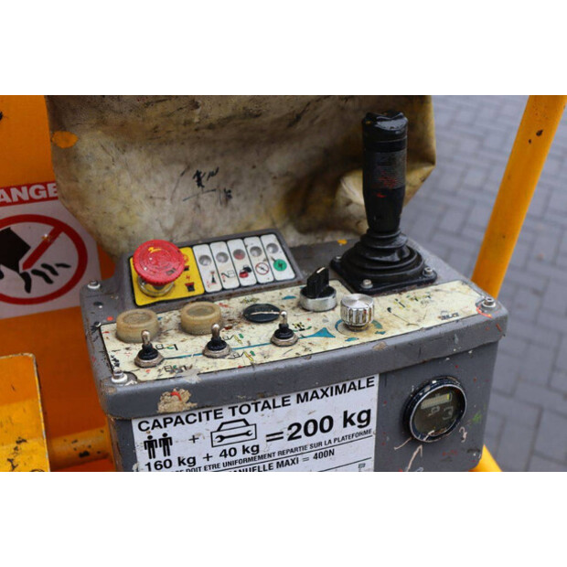 2004 جيه ال جي TOUCAN 800 A-45584562