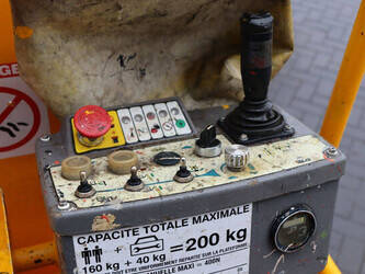 2004-jlg-toucan-800-a-45584562