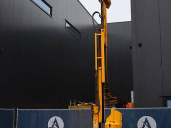 2004-jlg-toucan-800-a-45584566