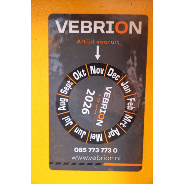 2004 جيه ال جي TOUCAN 800 A-45584571