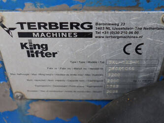 2009-moffet-re4-35-1350-1000-45584598