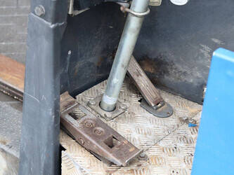 2009-moffet-re4-35-1350-1000-45584603