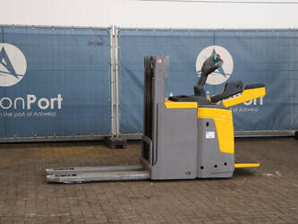 صورة ل Electric Pallet Truck 2016 جنجهينريتش ERD 220 KP