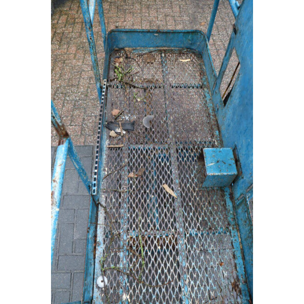 2000 جيني Z4525-45584832