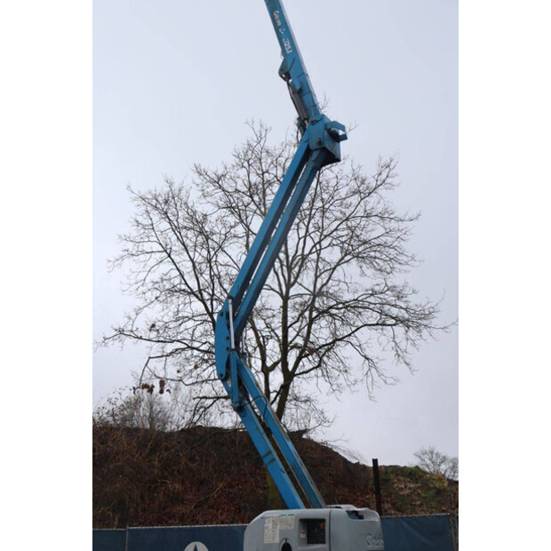 2000 جيني Z4525-45584853