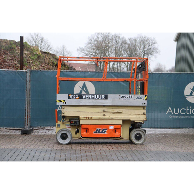 2006 جيه ال جي 2030ES-45584856