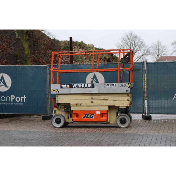 2006 جيه ال جي 2030ES-45584857