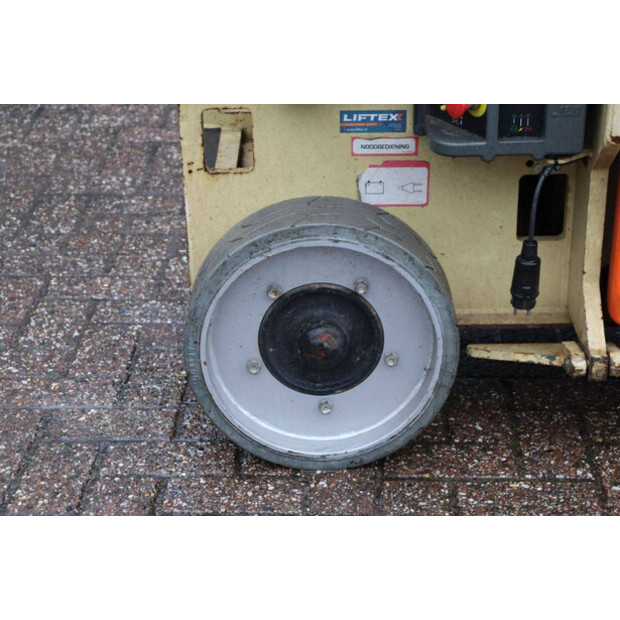 2006 جيه ال جي 2030ES-45584865