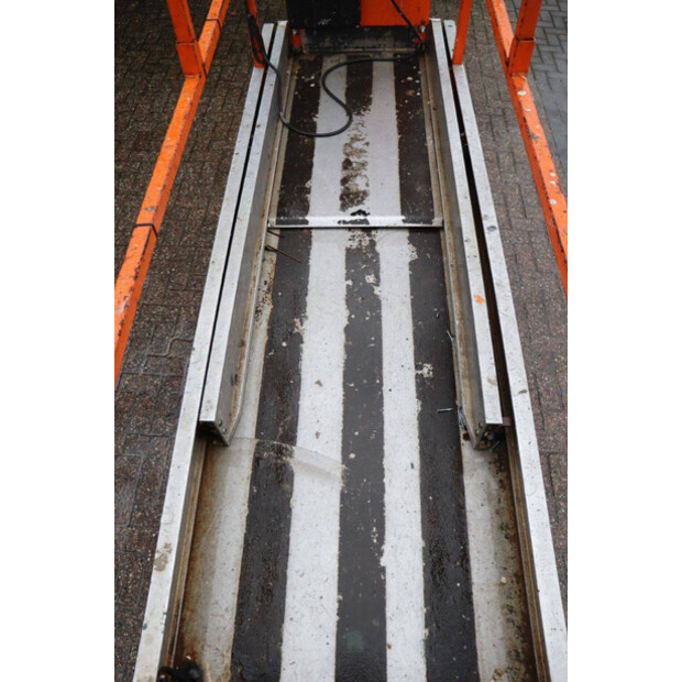 2006 جيه ال جي 2030ES-45584871