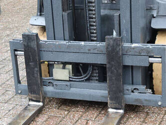 2015-linde-e25-01-1425245-45584957