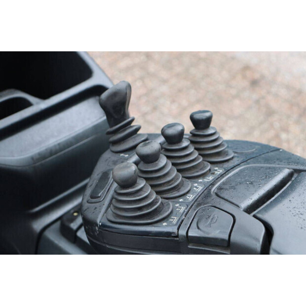 2015 Linde E25-01-45584974