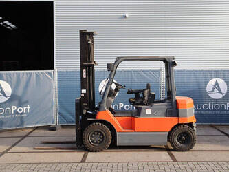 2005-toyota-7fbmf40-1425249-45585076