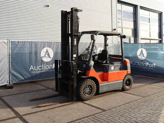 2005-toyota-7fbmf40-1425249-45585083