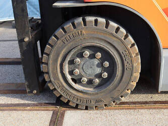 2005-toyota-7fbmf40-1425249-45585087