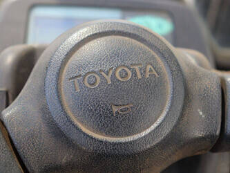 2005-toyota-7fbmf40-1425249-45585105