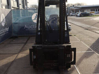 2001-linde-e30-02-1425250-45585121