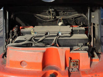 2001-linde-e30-02-1425250-45585135