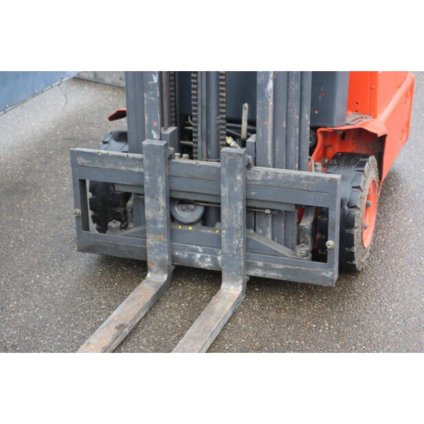 2000 Linde E12-45585189