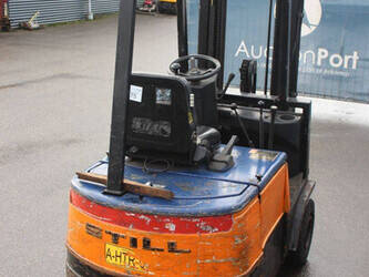 1996-still-r50-15-1425254-45585241