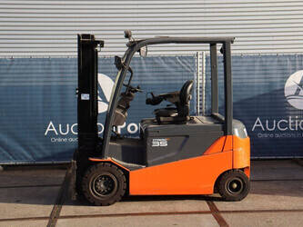 2013-toyota-8fbmt35-1425255-45585264