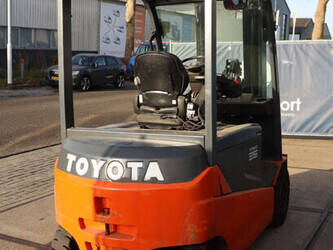 2013-toyota-8fbmt35-1425255-45585268