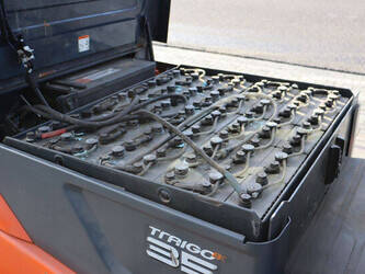 2013-toyota-8fbmt35-1425255-45585296