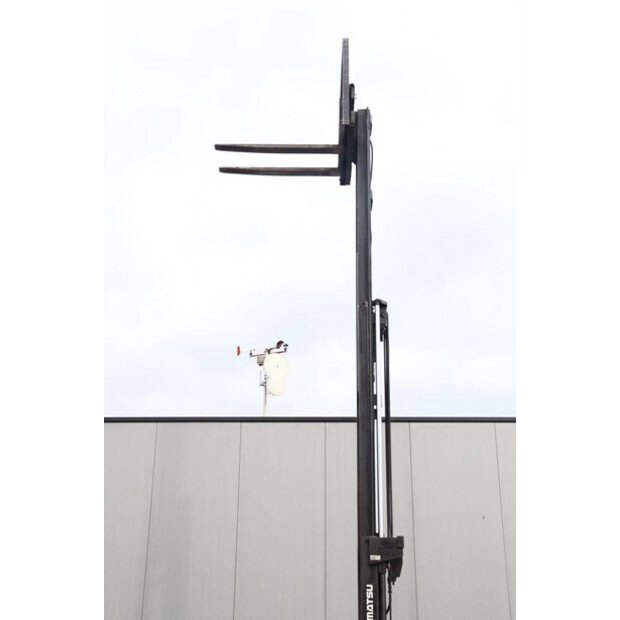 1998 كوماتسو FB20M-2E-45585531