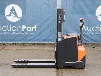 2016-toyota-swe200d-45585704